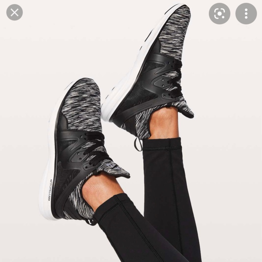 APL TechLoom Ascend sneakers